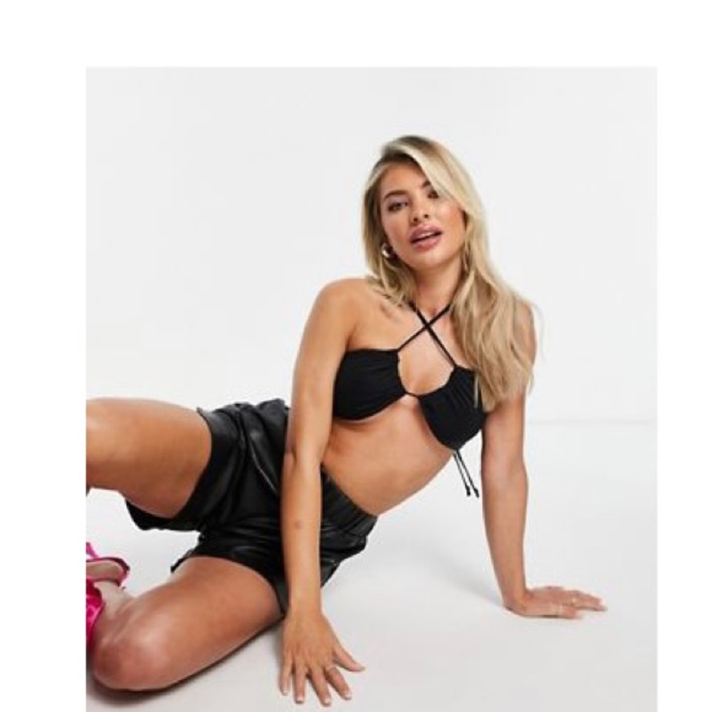 Halter top